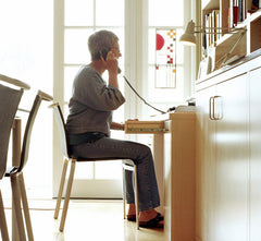 Vriksasana Posture detalle de la etiqueta con medidas y materiales duraderos y transpirables