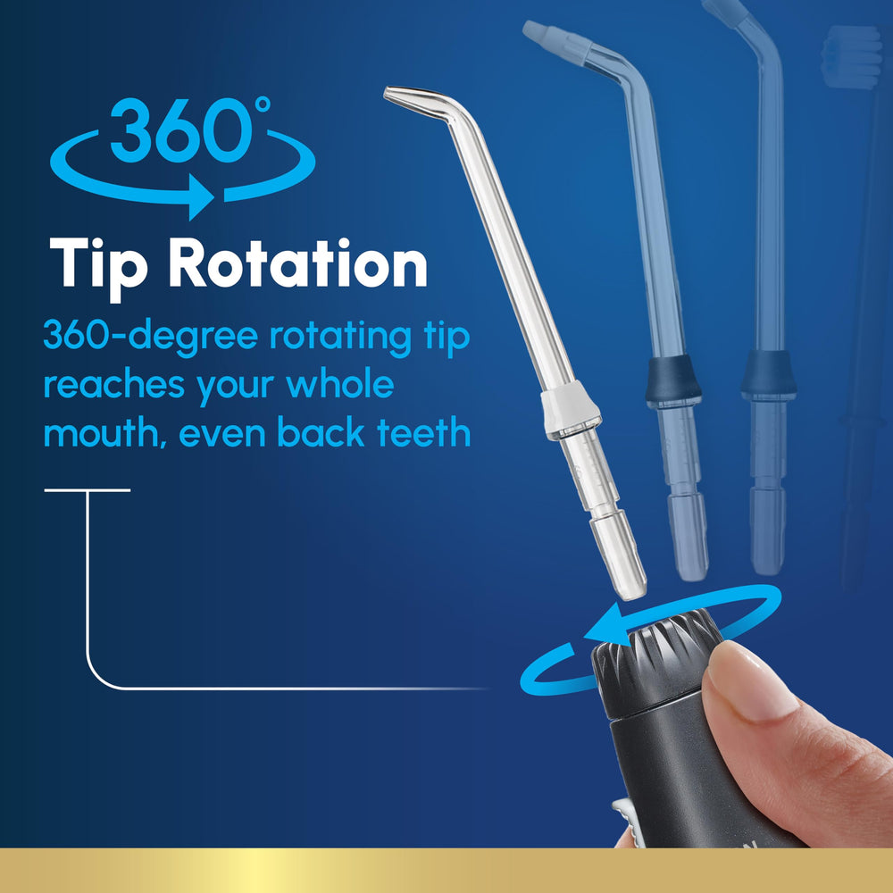 Detalle ergonómico del mango Waterpik Aquarius para mayor control y comodidad