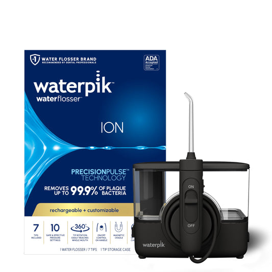 Waterpik ION frontal compacto sobre encimera, diseño sin cables y fácil almacenamiento