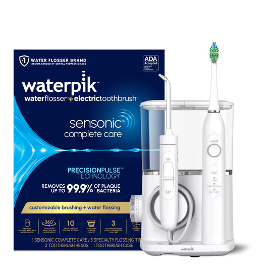 Waterpik paquete frontal mostrando el combo y beneficio de limpieza completa