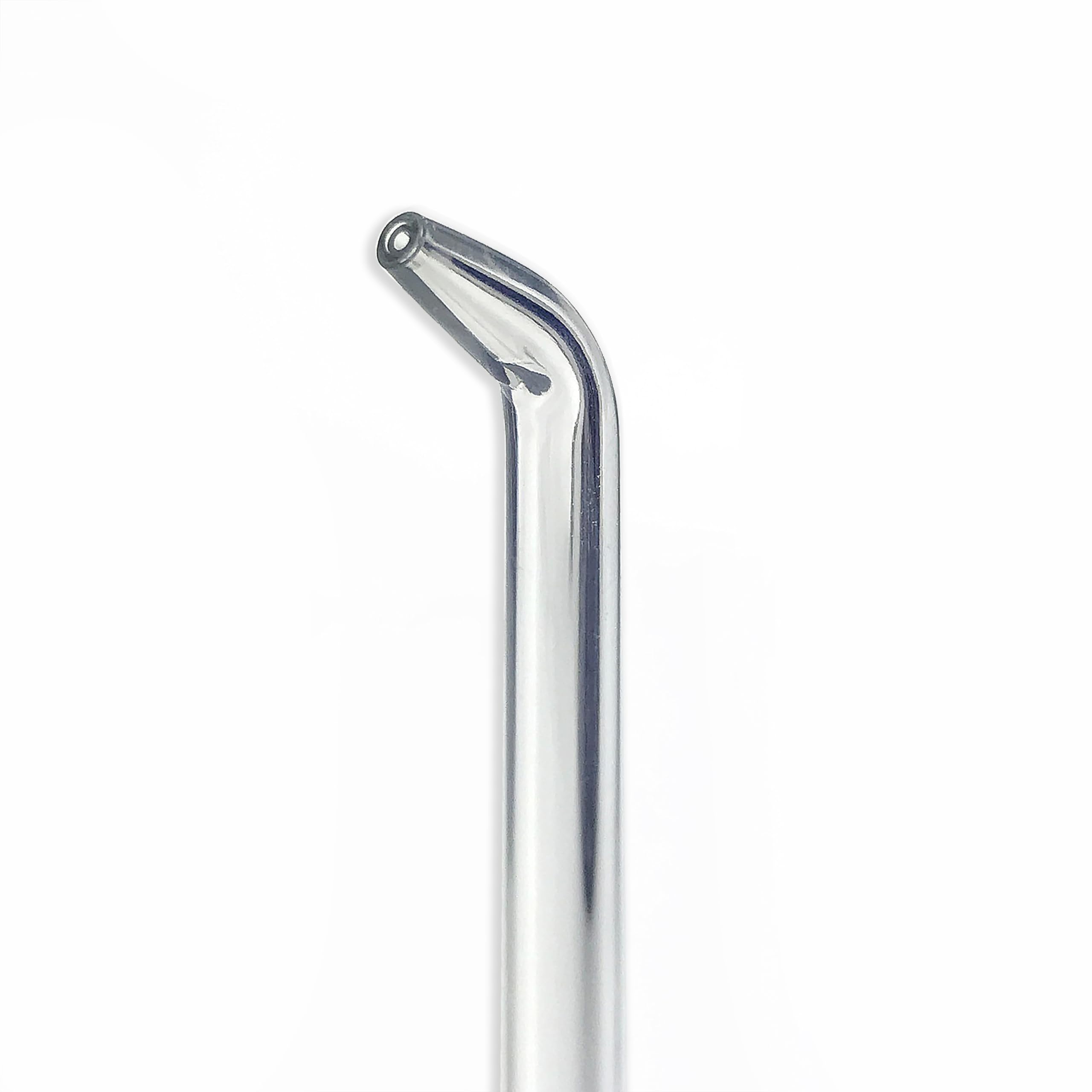 irrigrador de mano Waterpik con punta Precision en uso facilitando limpieza entre dientes