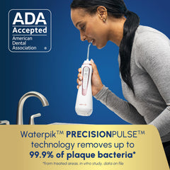 Primer plano de boquilla de precisión Waterpik, ideal para salud gingival y limpieza puntual