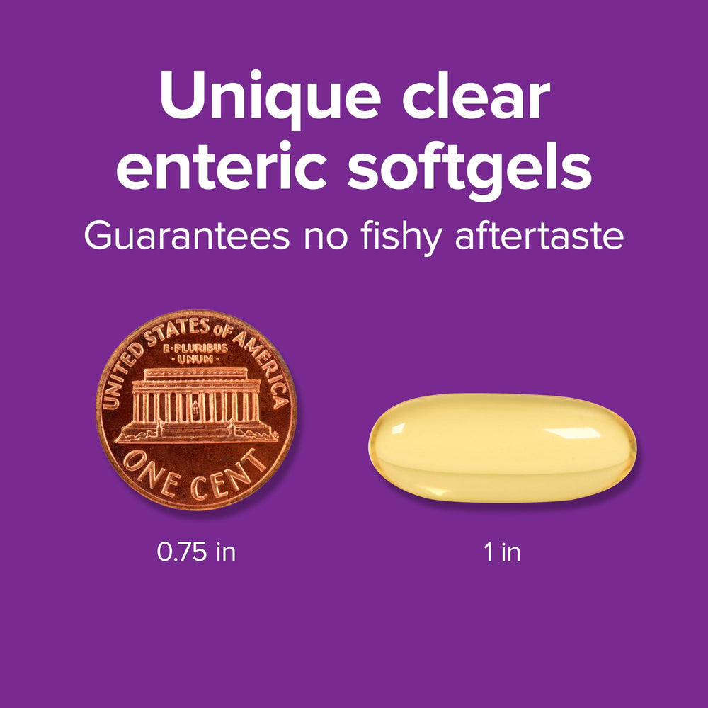 Webber Naturals cápsulas en mano mostrando tamaño y facilidad de deglución