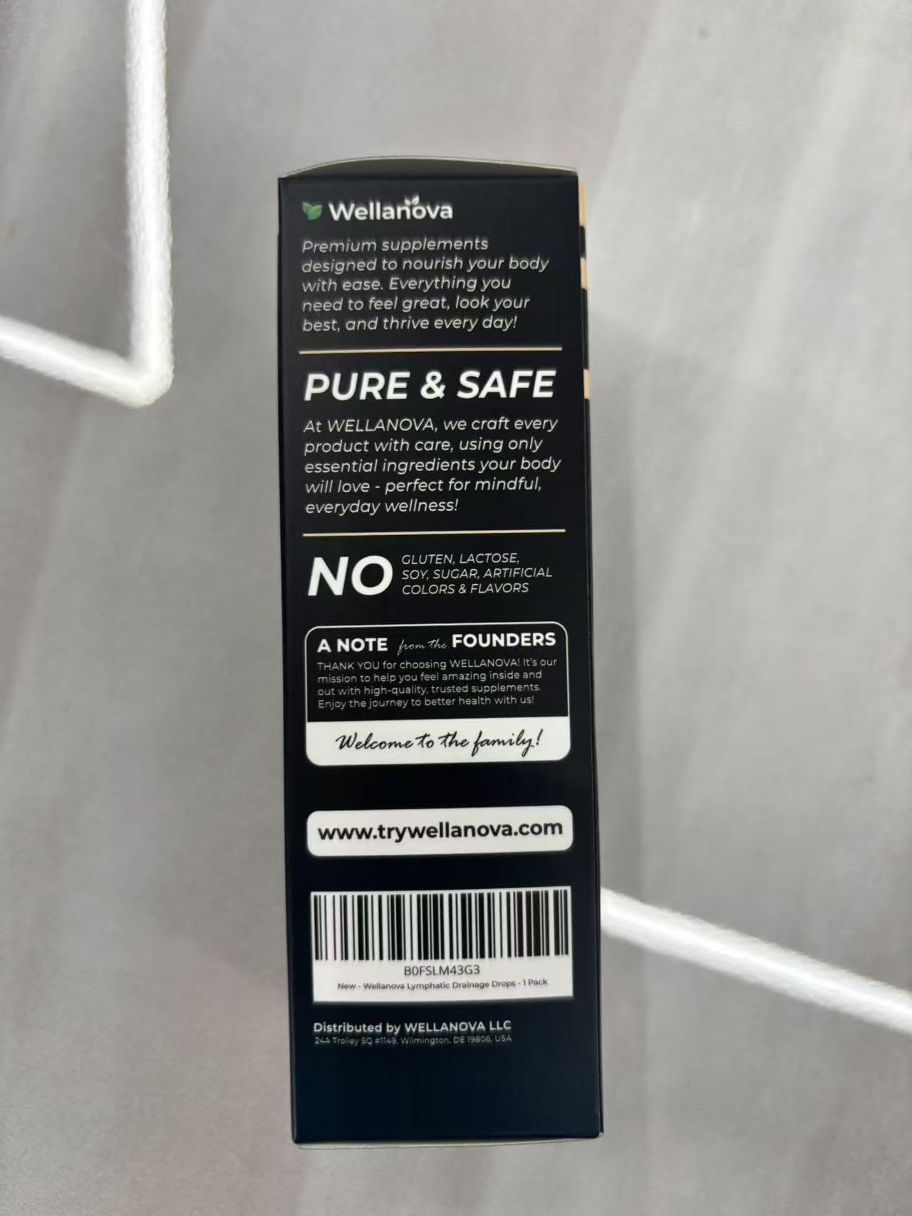 Wellanova gotas en vaso con agua para mezcla sin sabor fuerte