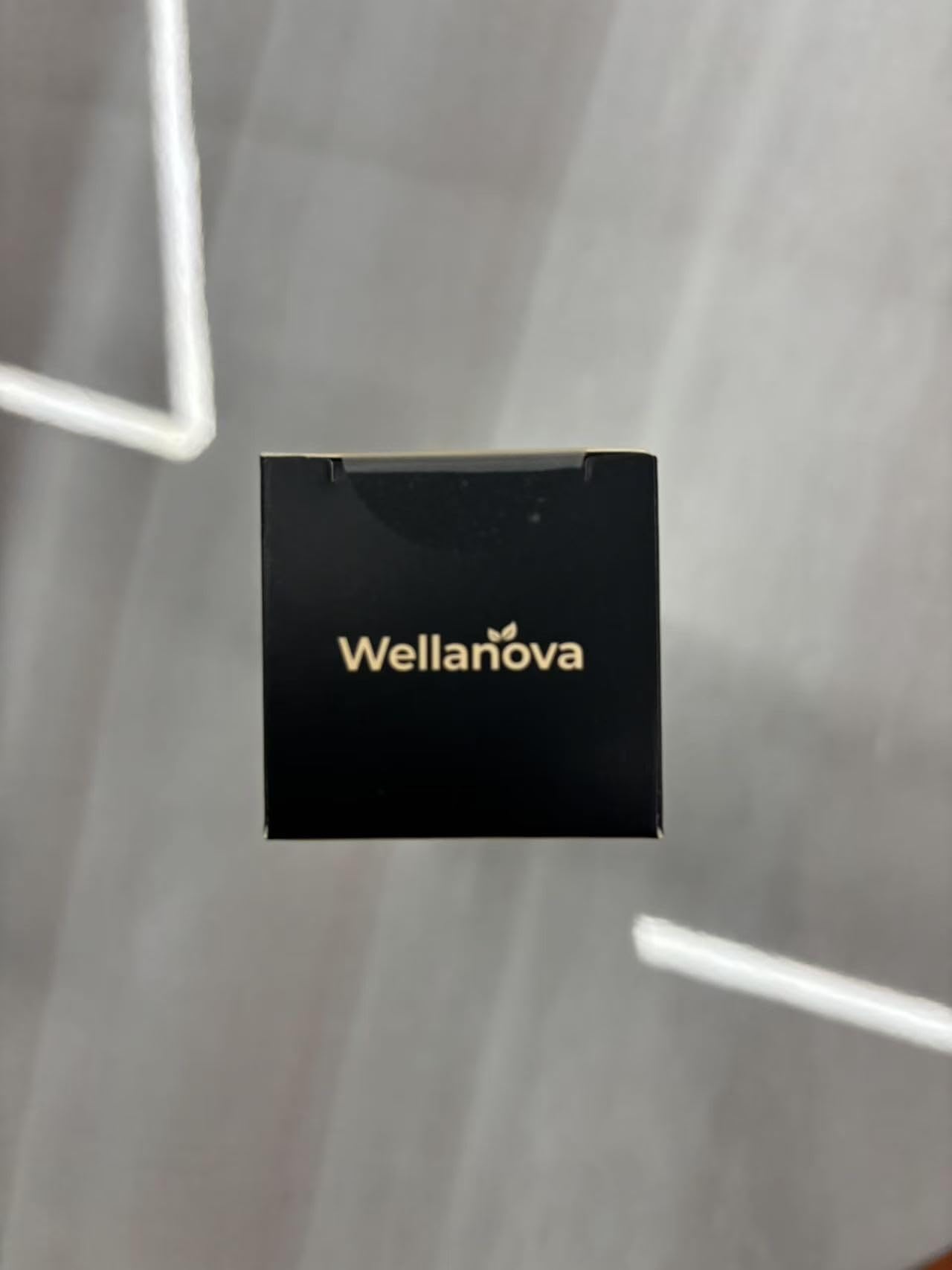 Wellanova textura del líquido en gotero resaltando pureza y fácil dosificación