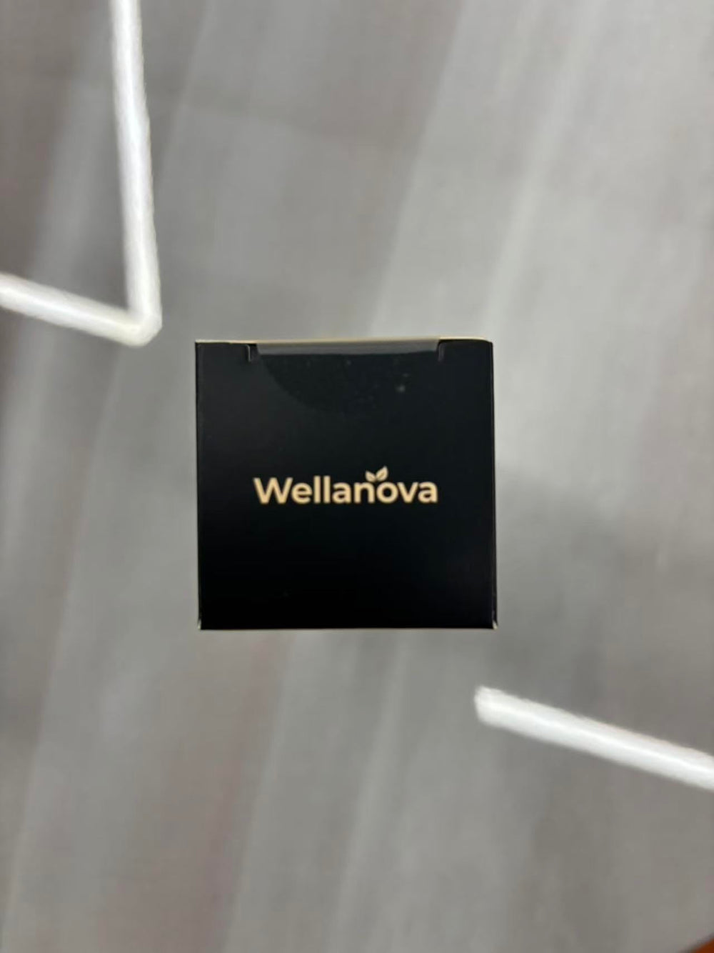 Wellanova textura del líquido en gotero resaltando pureza y fácil dosificación