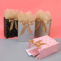 wishinside detalle de puntos dorados con textura y brillo que realza presentación