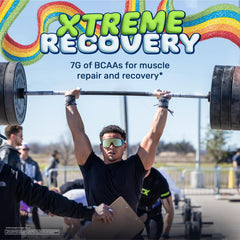Xtend escena de entrenamiento con atleta bebiendo y favoreciendo recuperación
