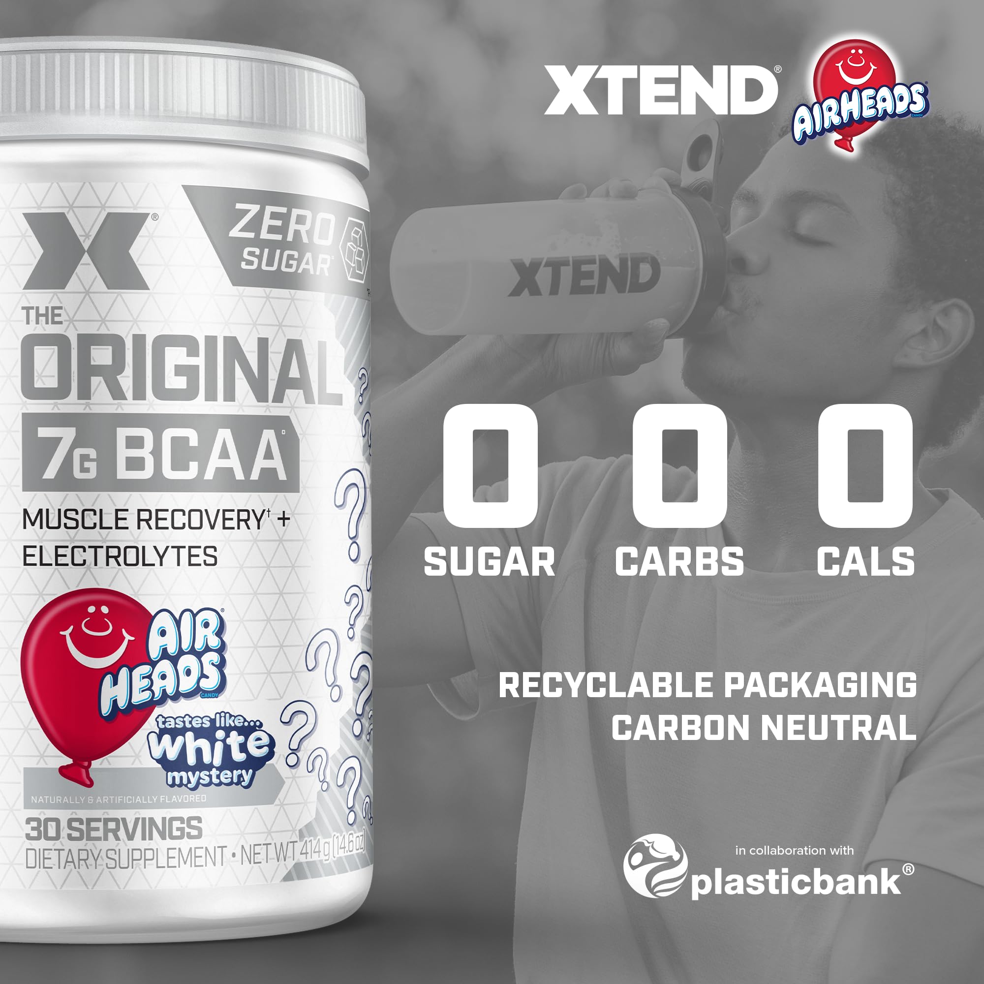 Xtend envase junto a mano para comparar tamaño del producto