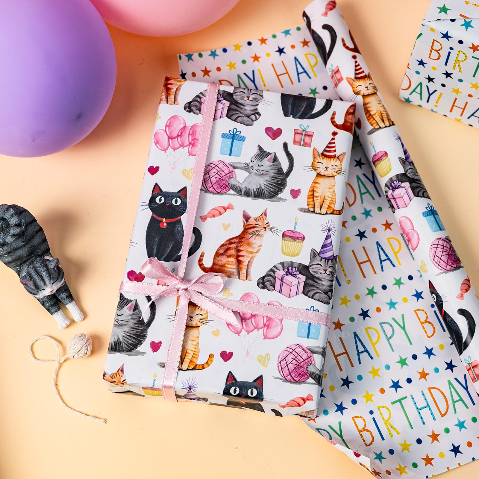Yarcony regalo envuelto con el papel, acabado prolijo y festivo