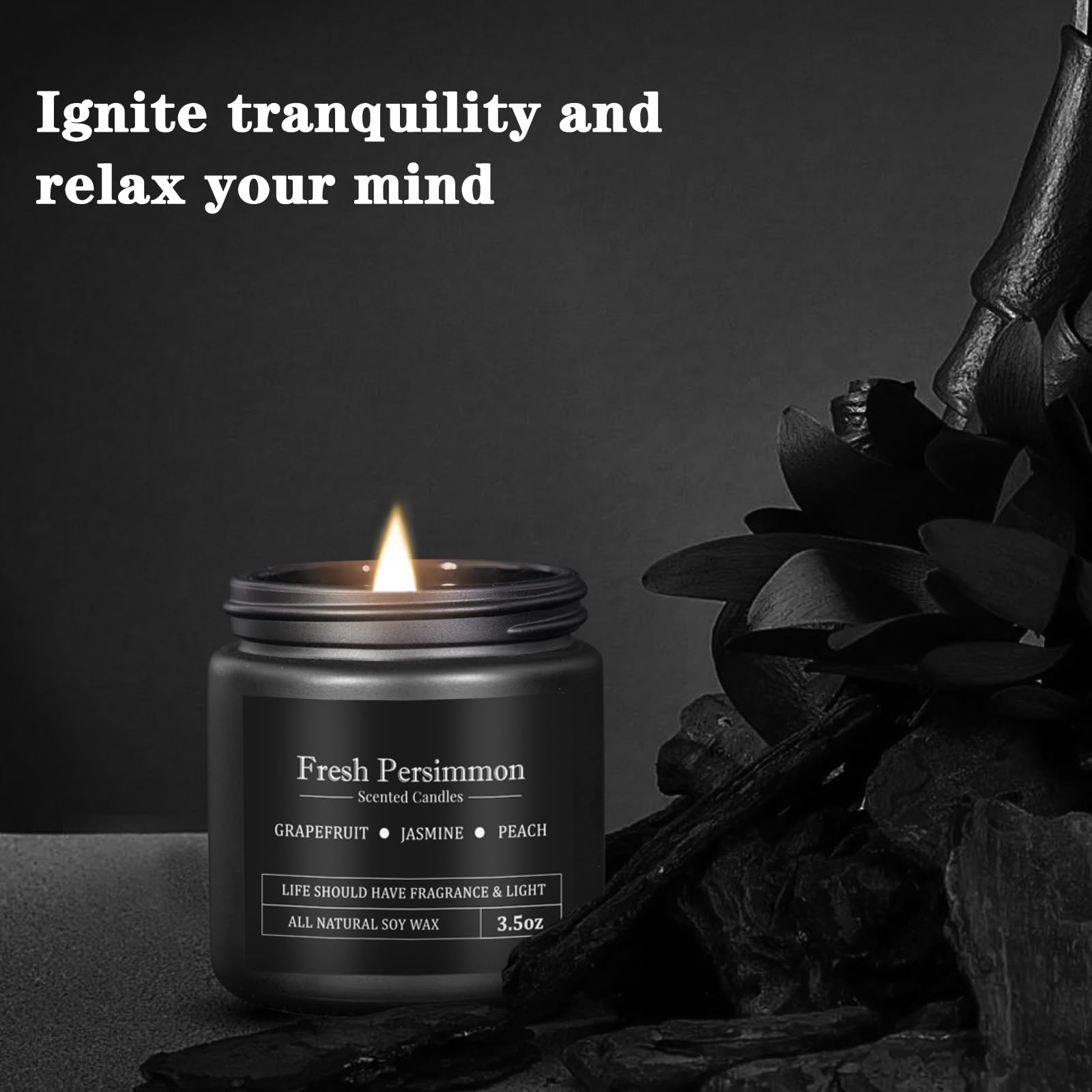 YMing velas junto a una taza para mostrar tamaño y escala práctica