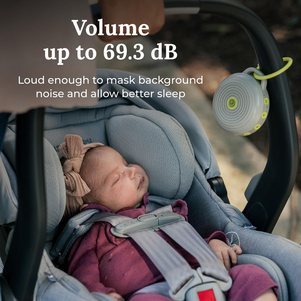 YOGASLEEP Hushh en cuna dentro de habitación indicando ambiente de sueño