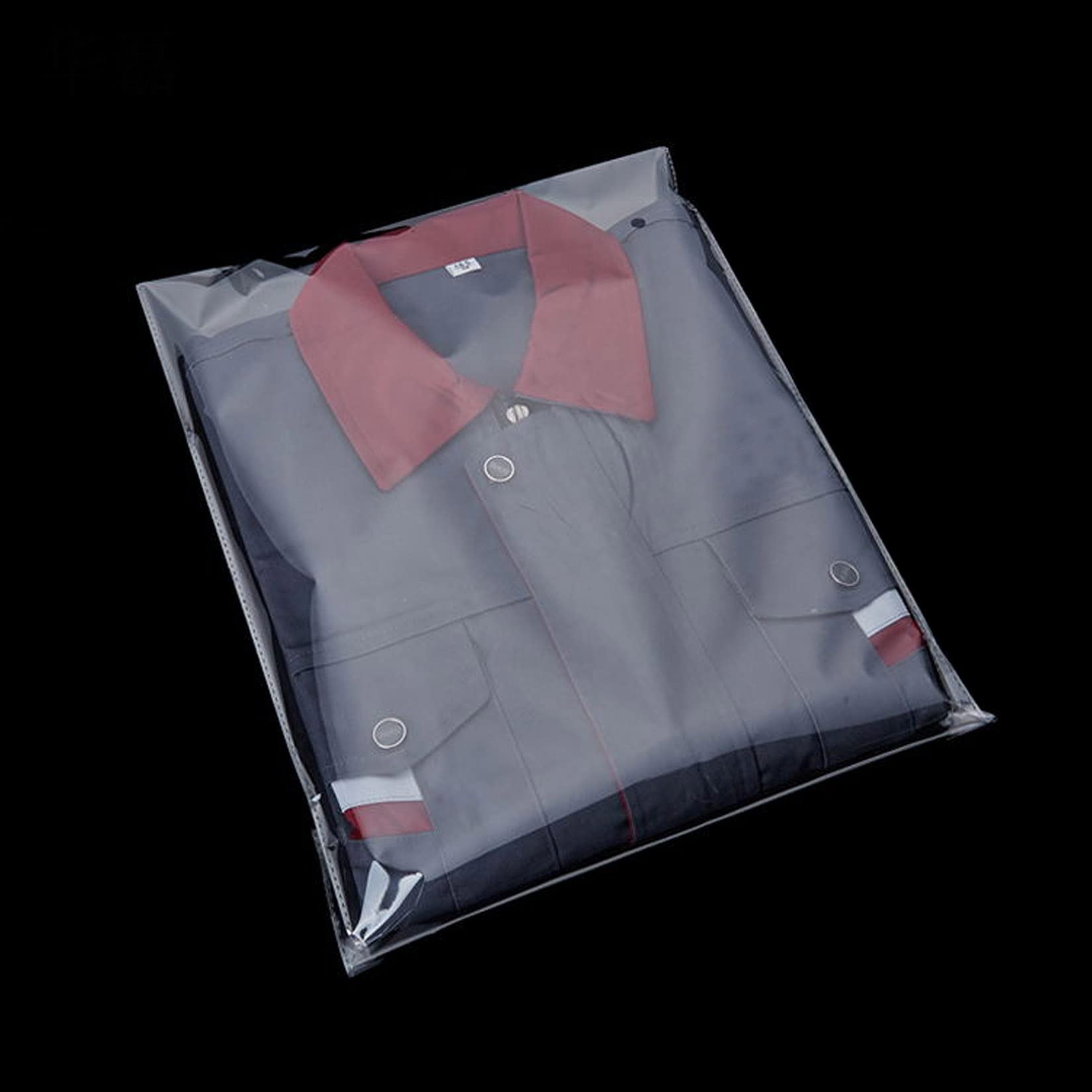 Yotelab bolsa en uso con camisa doblada, protección y visibilidad