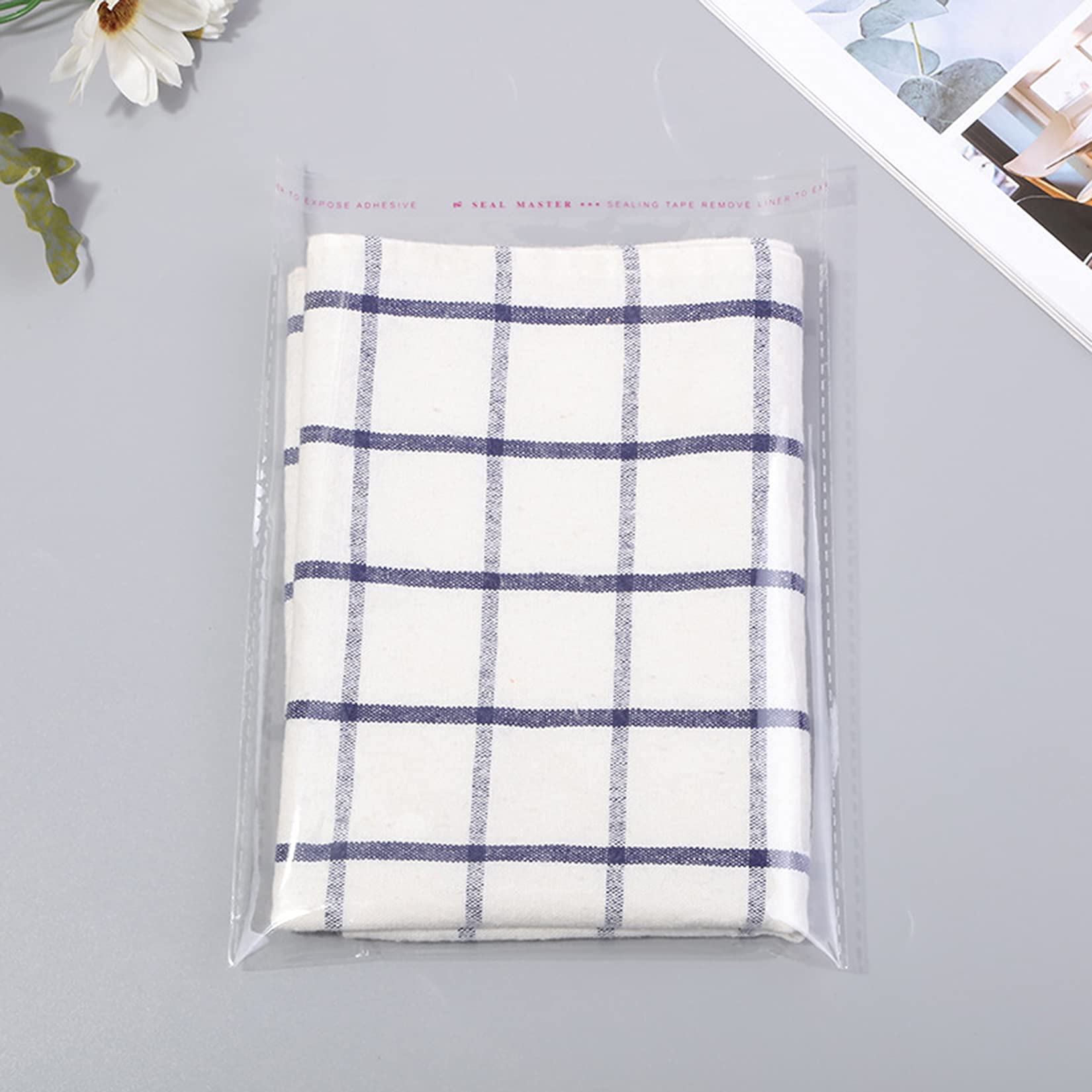 Yotelab bolsas en expositor de feria mostrando presentación lista para venta