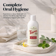 Young Living etiqueta en detalle con lista de ingredientes naturales clara