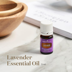 Young Living detalle del cuello del frasco con gotero y sello intacto