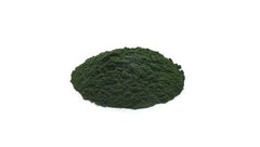 Yupik spirulina en batido verde mostrando cómo añadir nutrientes