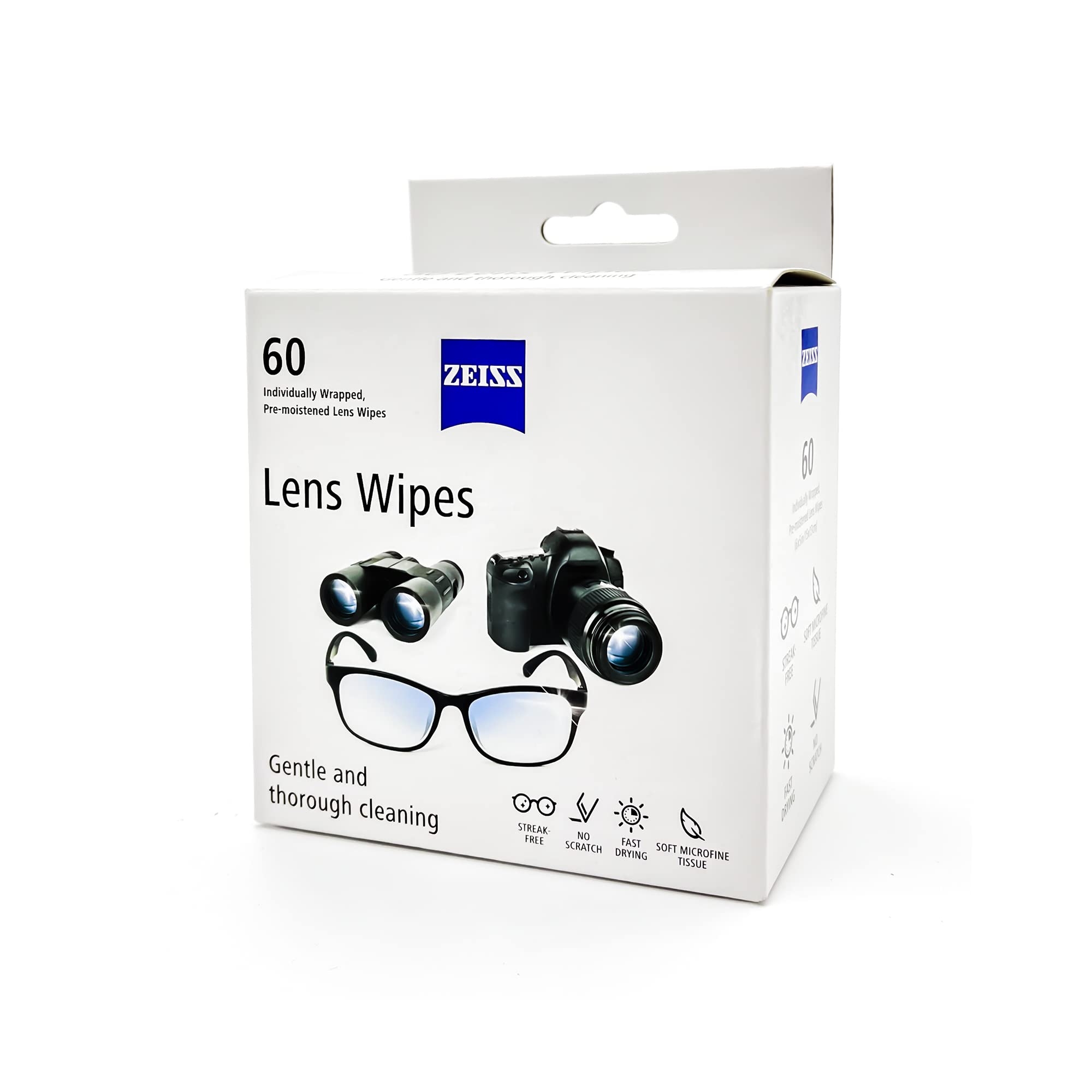 ZEISS persona limpiando gafas con la toallita para eliminar huellas