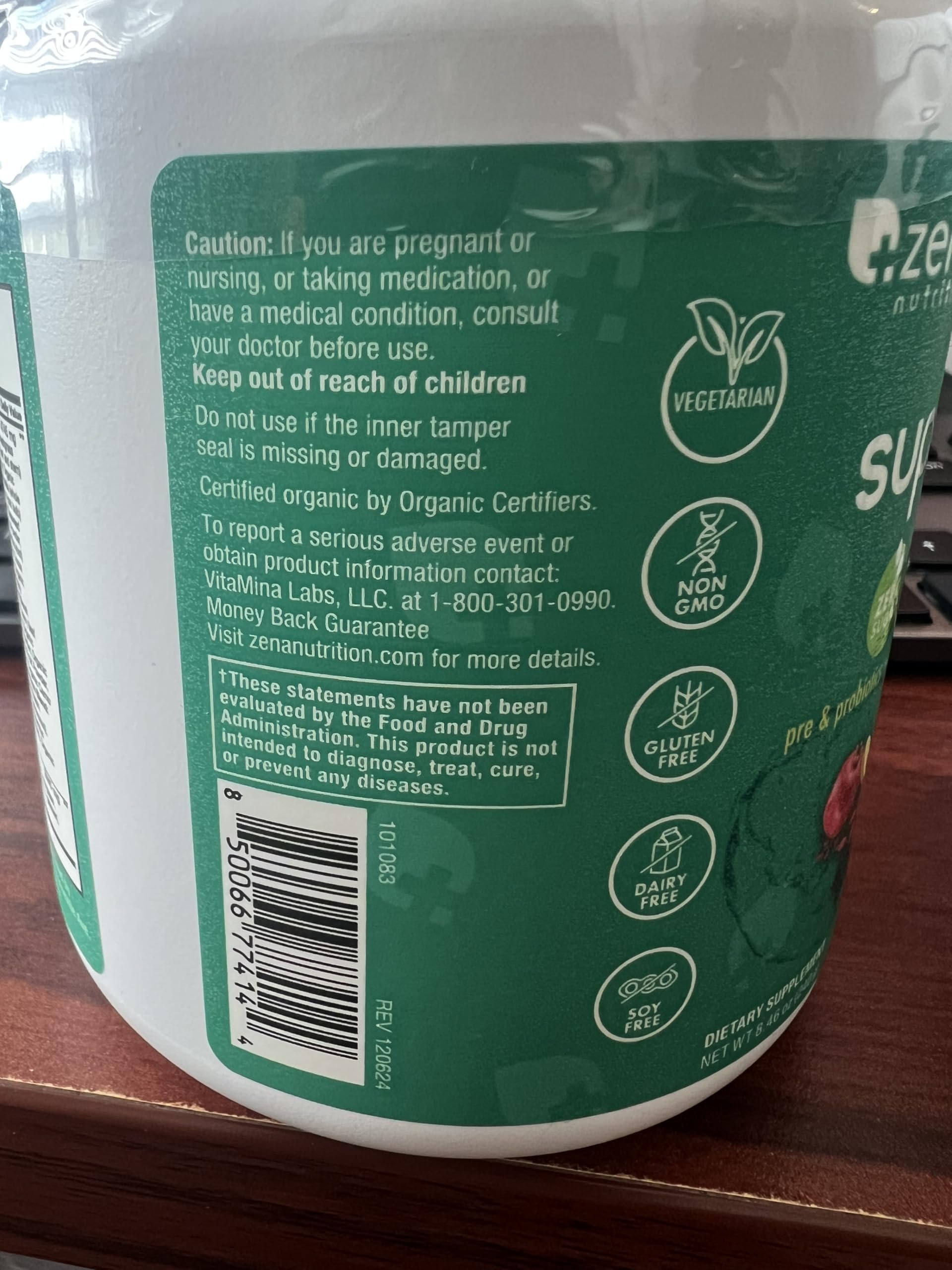 Zena Nutrition escena de desayuno saludable integrando el super greens en rutina