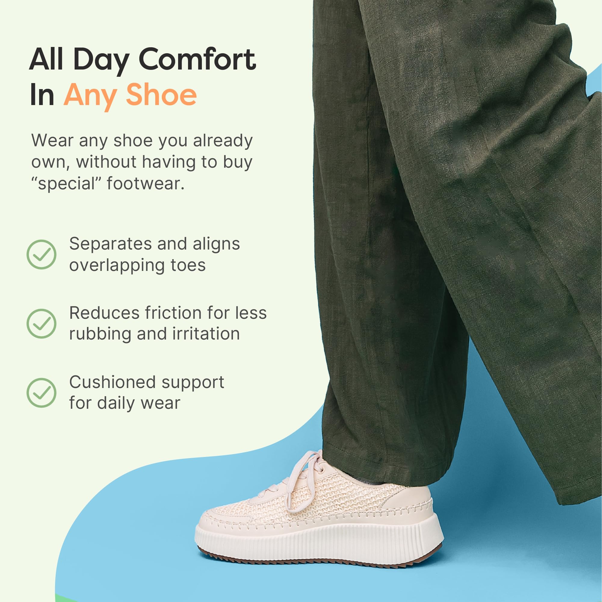 ZenToes junto a una mano para comparar tamaño y mostrar portabilidad