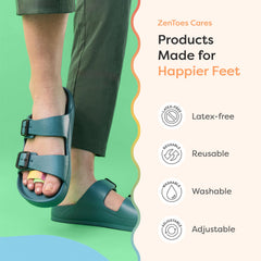 ZenToes textura elástica sostenida en mano para mostrar flexibilidad
