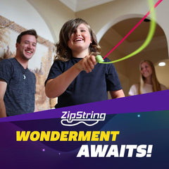 Escena lifestyle de ZipString Psycho Strings en juego para niños y adultos