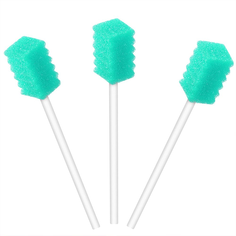 ZIZNBA toallita oral en uso limpiando encías y refrescando la boca